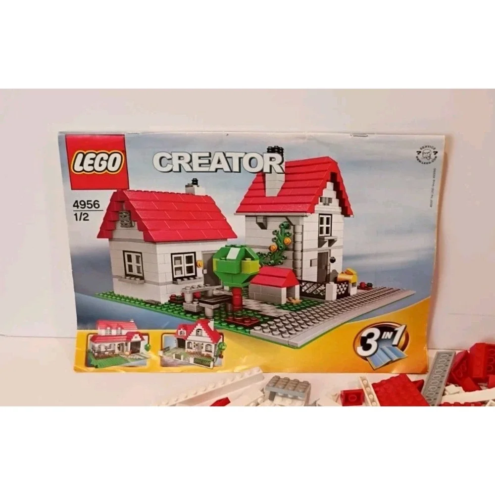 Replacement Parts LEGO Creator 4956 - 3 in 1 House 699/731 Pieces - 32 Missing